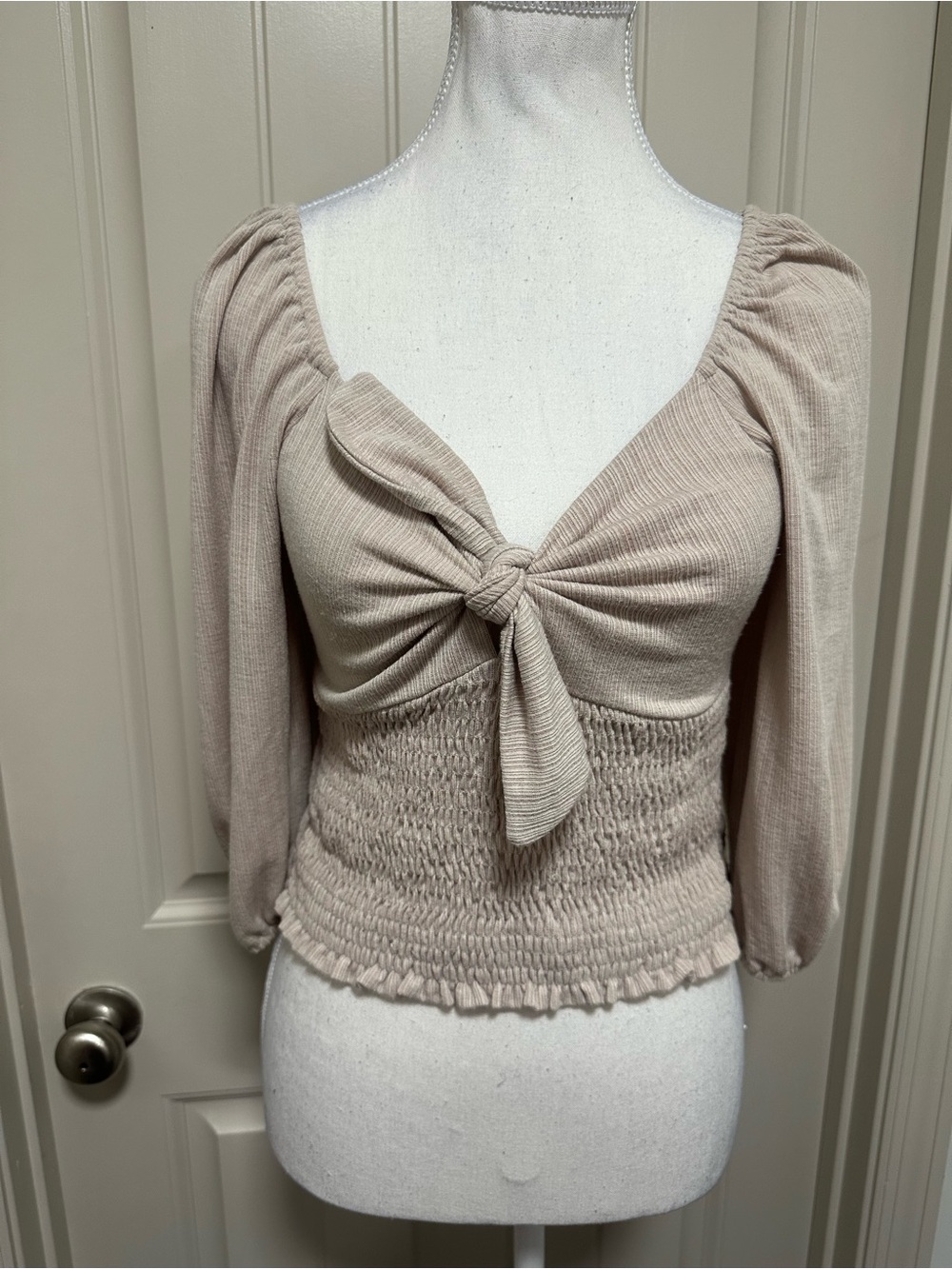 vestique Beige Tie-Knot Smocked Puff Sleeve Crop Top